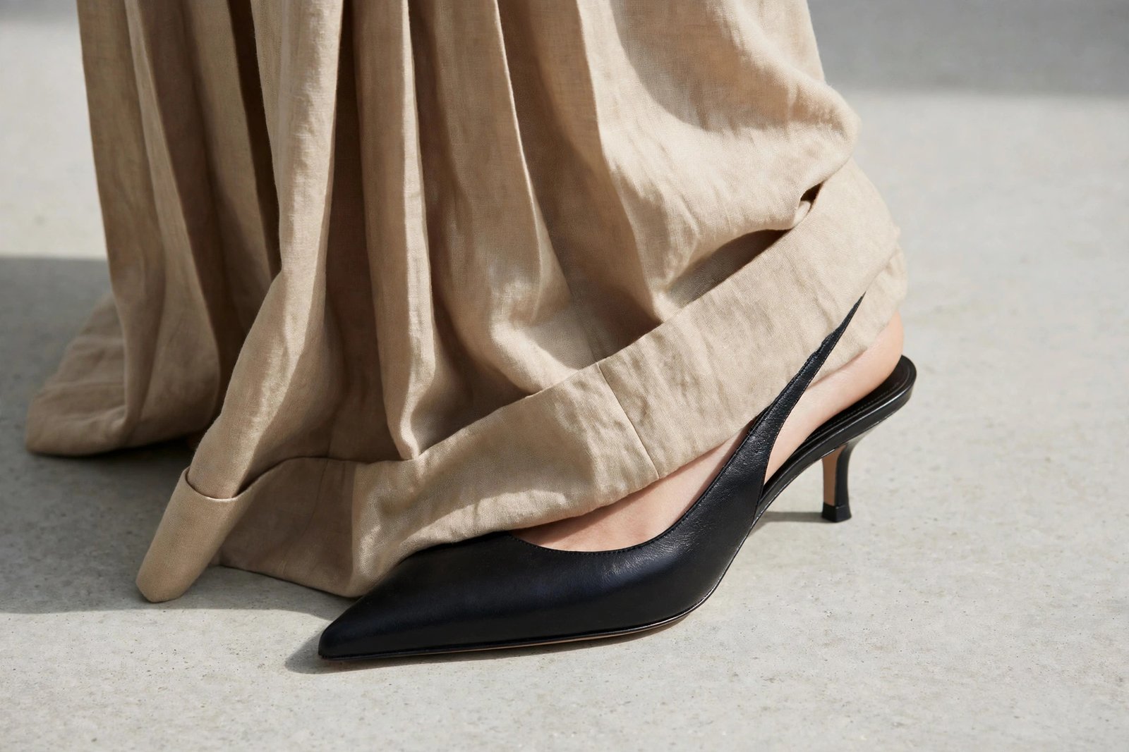 Hem rule for slingback kitten heels with wide-leg trousers